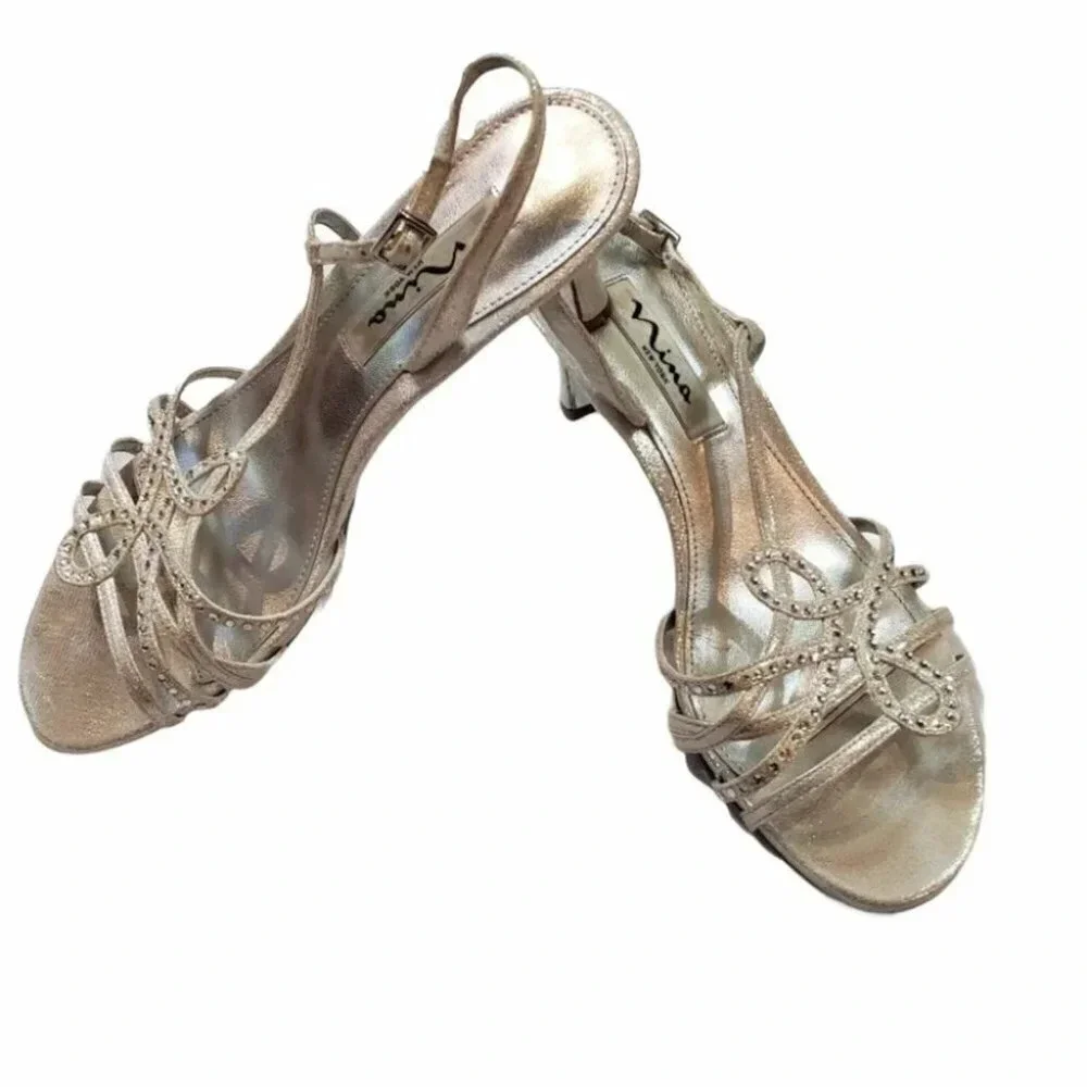 Nina‎ 7.5 silver/ rhinestone metallic strappy heels